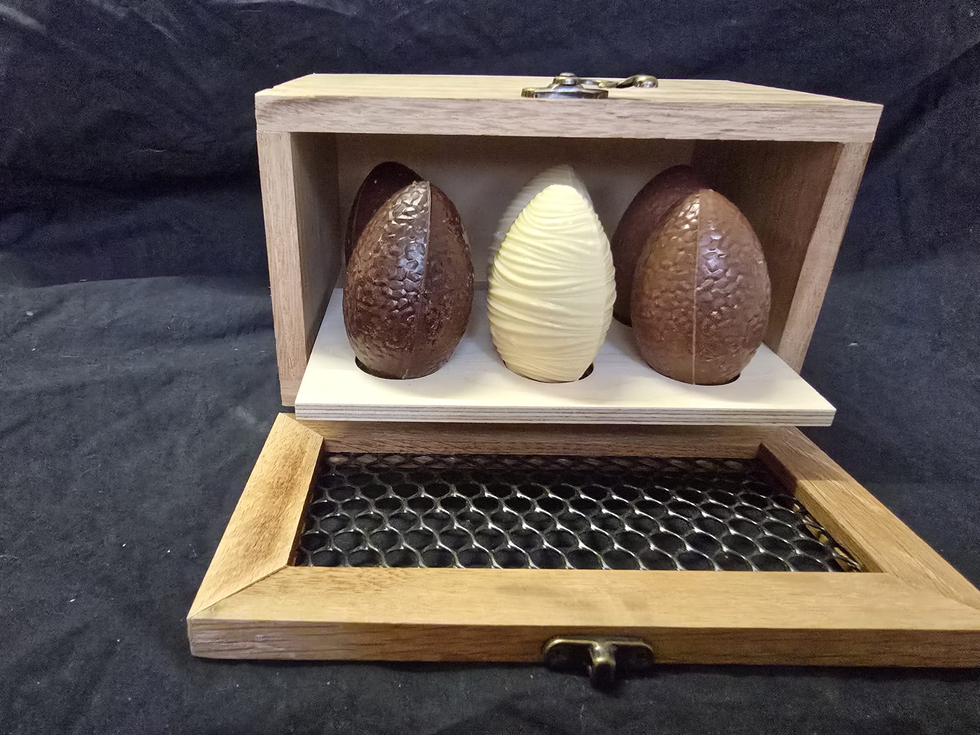 “Join our Easter Party !”